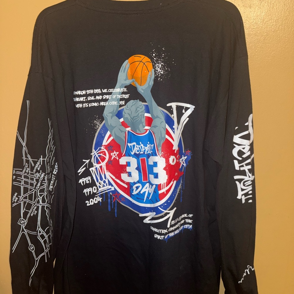 313 Day Detroit Basketball Graphic Long Sleeve Tee Black men XL Only in Detroit